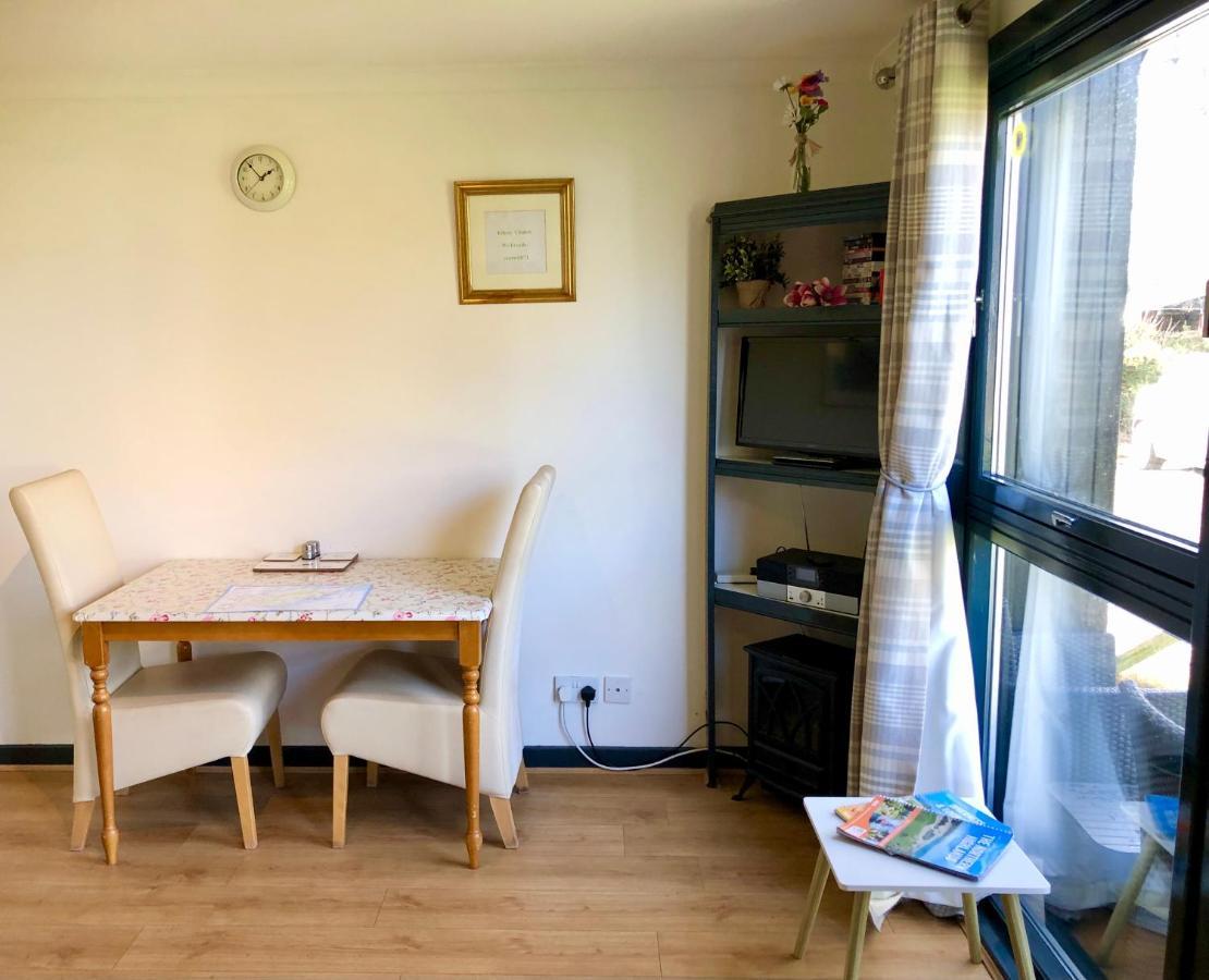 Kilcoy Chalets Мьюир-оф-Орд Экстерьер фото